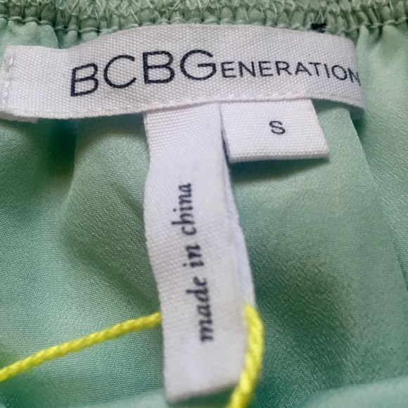 BCBGeneration Seafoam Green Lace/Fauxleather Skirt - Picture 4 of 4